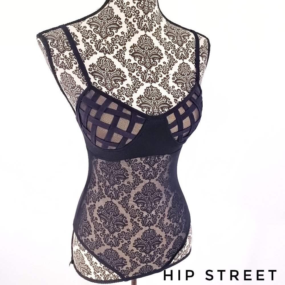 WINDSOR Lattice Cup Stretch Mesh Bodysuit